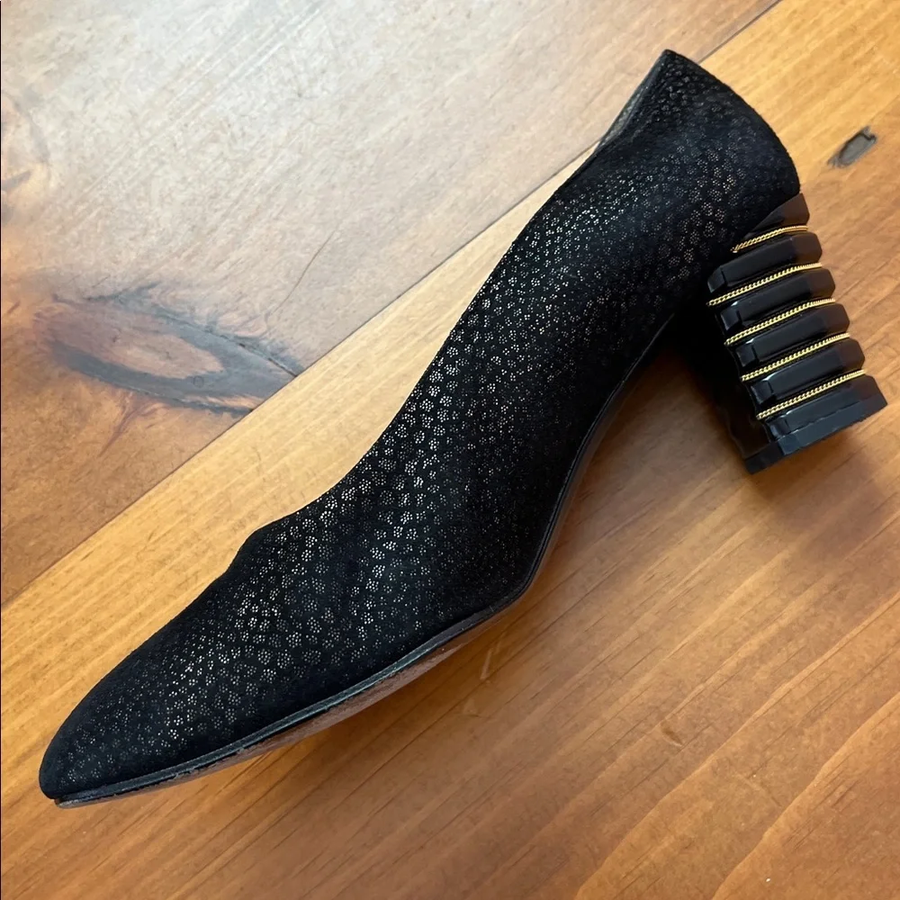 Stuart Weitzman Black Suede Heels Gold Tone Accents Sz 6.5B